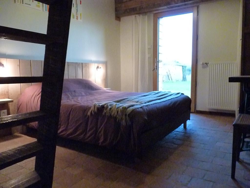 Chambres D'Hotes Le Chateau Rouge Saint-Germain-sur-Moine Exteriör bild